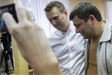 Навальный приговорен к условному сроку по "делу "Кировлеса"