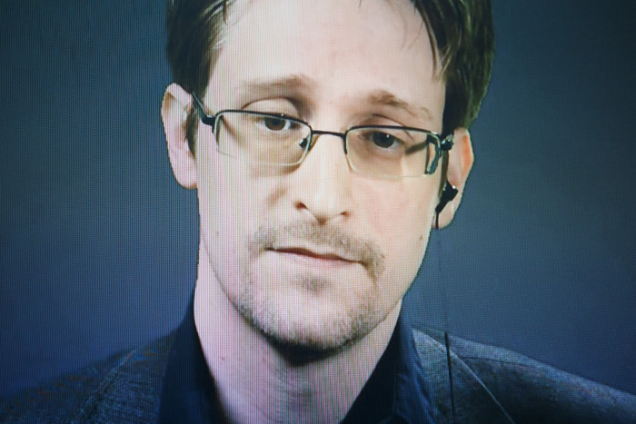 NBC узнал о планах России выдать Сноудена США