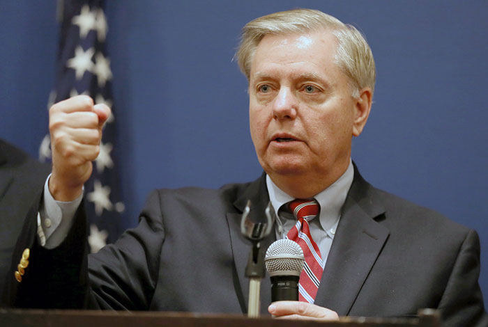 Сенатор рассказал о спорах между Трампом и конгрессом из-за России