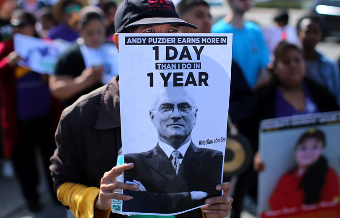 Эндрю Паздер отказался от должности министра труда США