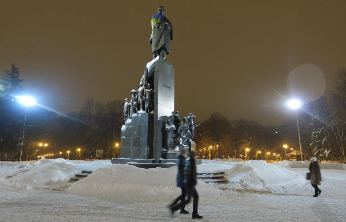 В Харькове вооруженные группировки устроили перестрелку в связи с блокадой Донбасса
