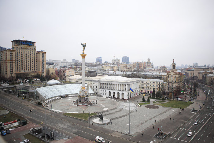 Сторонники блокады неподконтрольных Киеву территорий Донбасса собрались на Майдане