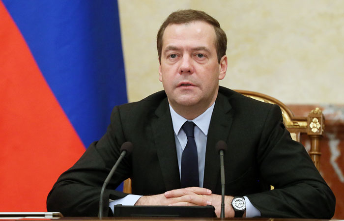 Медведев предложил продлить экспериментальный период для "Платона"