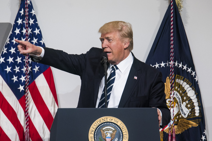 Трамп предпочел позволить системе Obamacare "показать несостоятельность"