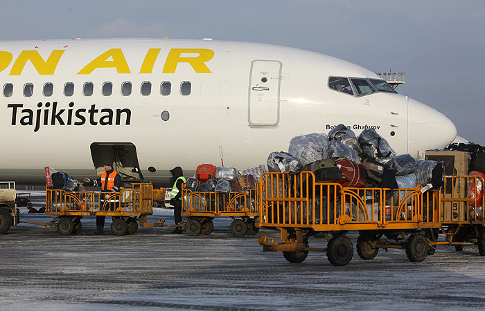 Россия с 3 апреля ограничит рейсы авиакомпании Somon Air в Москву