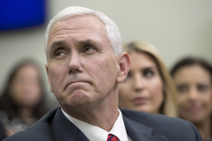 Пенс назвал неэффективной политику предыдущей администрации относительно Сирии