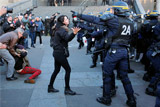 Почти 30 человек задержаны в ходе протестов в Париже