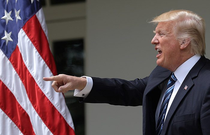 Трамп заподозрил бывшего генпрокурора в разглашении секретных сведений