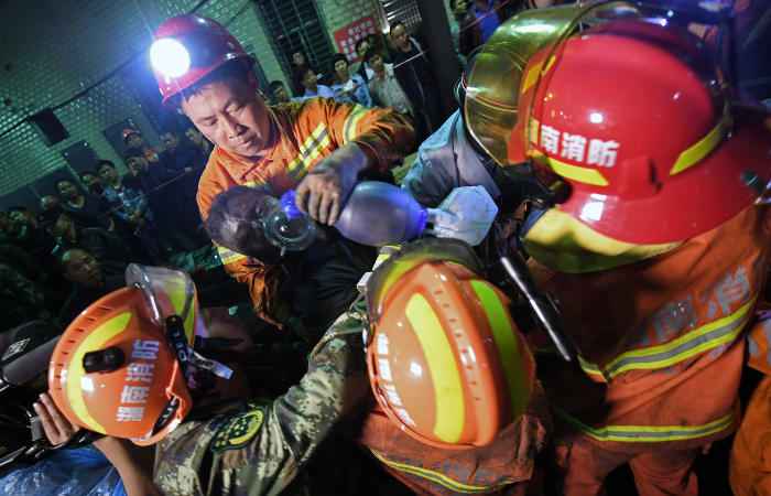 Почти 20 шахтеров погибли в Китае