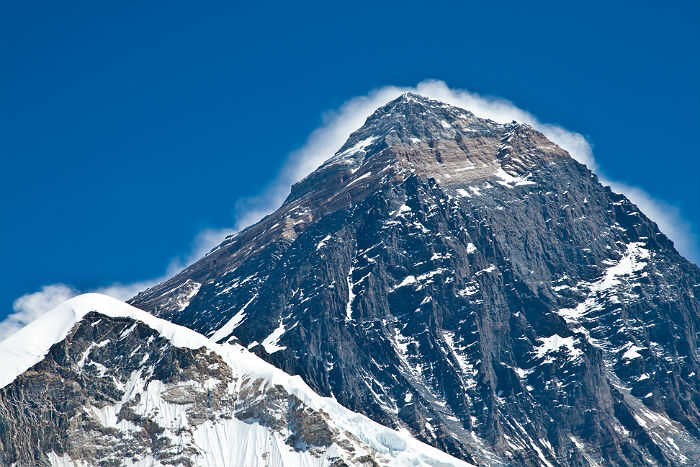 Обрушилась знаменитая ступень Хиллари на горе Эверест