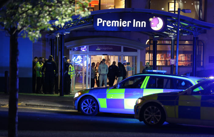 Полиция рассмотрит версию подрыва смертника в Манчестере