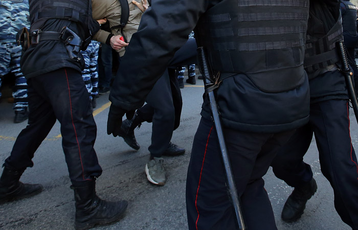 Участник мартовской акции в Москве осужден на полтора года колонии