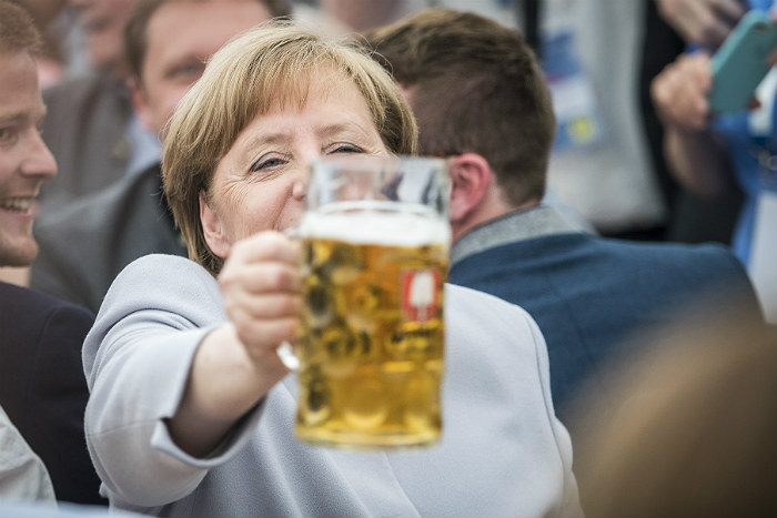 Меркель усомнилась в возможности полагаться на США и Трампа