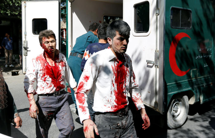 Десятки людей пострадали из-за взрыва в Кабуле