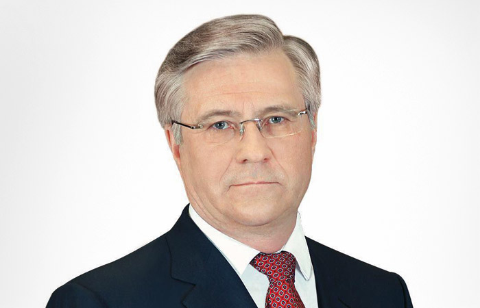 Глава "Сургутнефтегаза": нет смысла менять финансовую политику в погоне за курсом рубля и ценой нефти