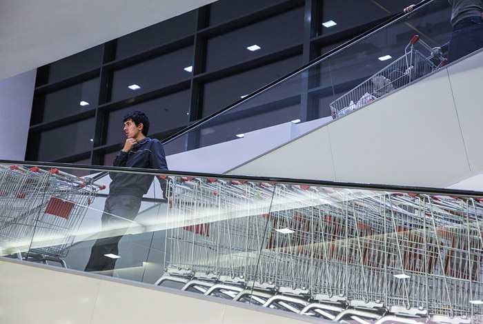 "Ашан" в 2016 году впервые сократил выручку в России