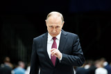 "Коммерсантъ" узнал о планах выдвижения Путина в президенты в два этапа