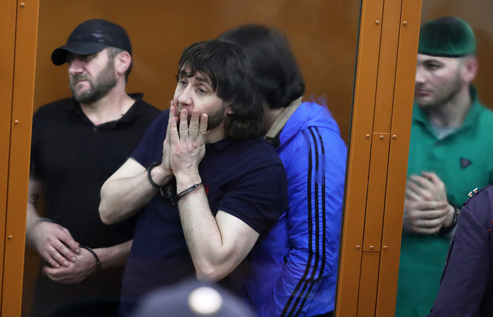 Верховный суд смягчил наказание осужденным за убийство Немцова