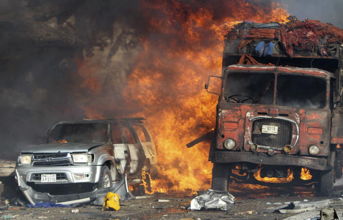 Почти 300 человек погибли в результате взрыва в столице Сомали