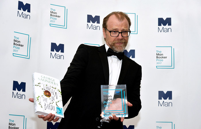 Американский писатель получил Букеровскую премию за роман о Линкольне