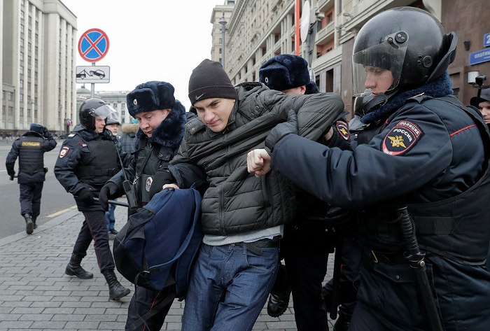 В "Открытой России" заявили о возбуждении дела о терроризме после акции в Москве