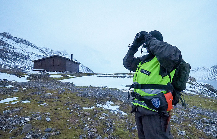 Основные усилия поиска людей с разбившегося в Норвегии Ми-8 направят по берегу