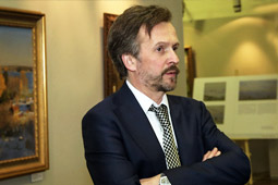 Дмитрий Белюкин: любая революция только "разбрасывает камни"