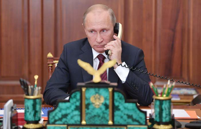 Путин по телефону обсудил с главами ДНР и ЛНР обмен пленными с Украиной