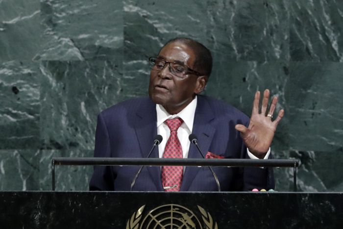 Президент Зимбабве Роберт Мугабе отказался объявлять об отставке
