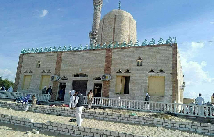 Число жертв нападения на мечеть в Египте превысило 300 человек