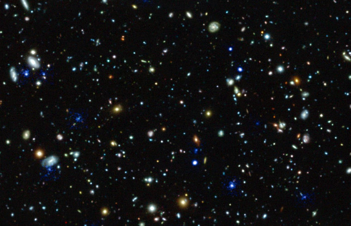 Астрономы смогли увидеть самые далекие и тусклые галактики в истории