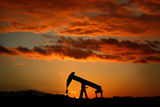 Страны ОПЕК согласились продлить соглашение об ограничении добычи нефти на 2018 год