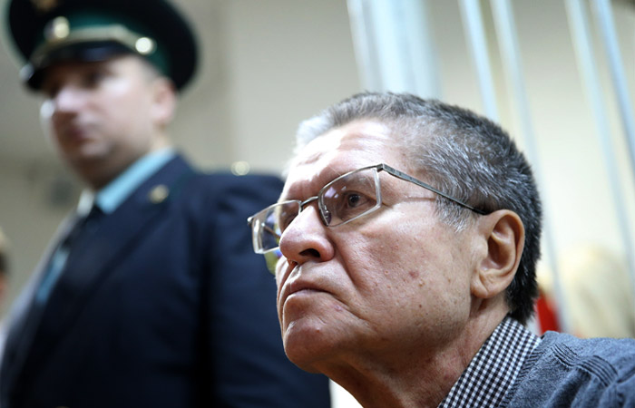 Гособвинение посчитало доказанной вину Улюкаева в получении взятки в $2 млн