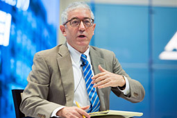 Леон Арон: никто не рассчитывает на удушение санкциями России