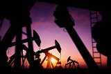 Цены на нефть продолжили расти на сигналах снижения запасов в США