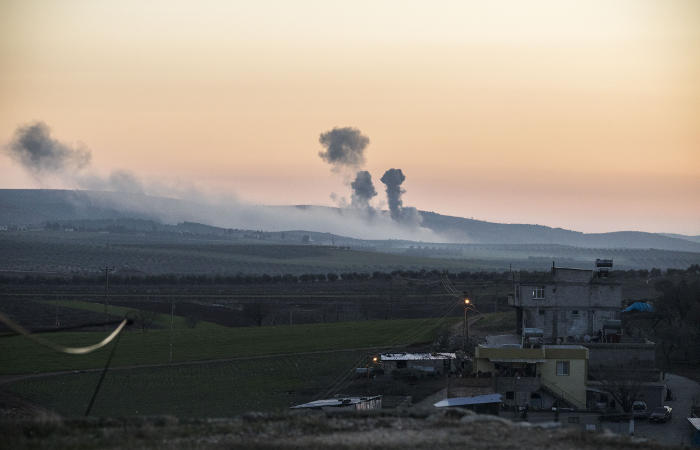 Курды сообщили о 10 жертвах авиаударов по Африну