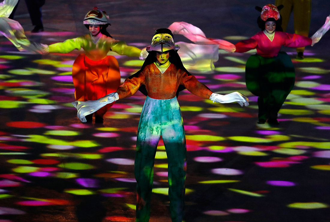 Выступление артистов на церемонии закрытия ОИ-2018