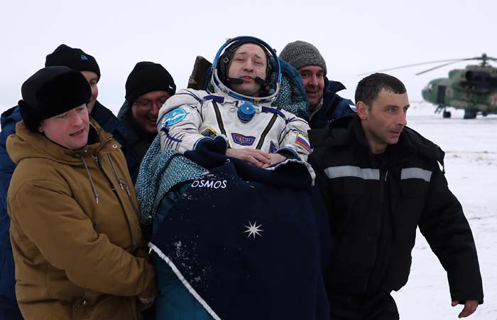 Спускаемая капсула корабля "Союз МС-06" с экипажем МКС вернулась на Землю