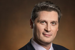 Евгений Жилков: смартфон это и средство связи, и "агент" иностранной разведки