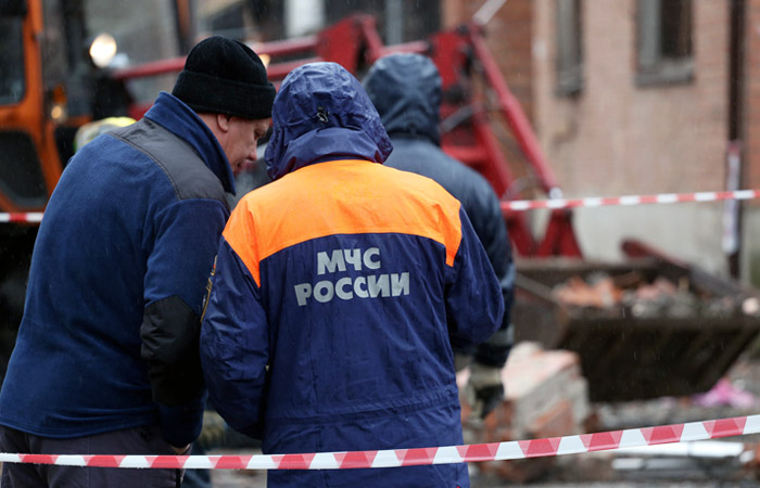 Три этажа жилого дома в Мурманске обрушились из-за взрыва газа