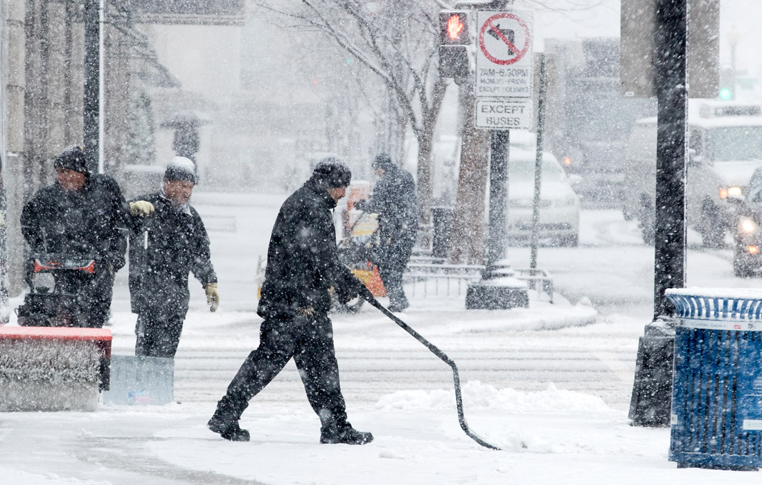 Снежный шторм обрушился на северо-восток США