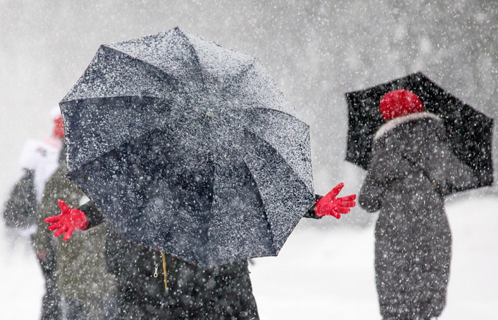Москву вновь засыпало снегом