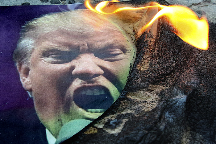 Трампа разгневало решение Парижа и Берлина выслать лишь по 4 российских дипломата