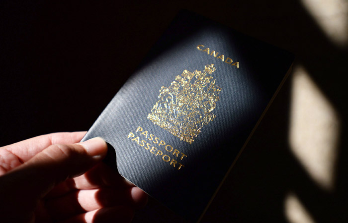 Канада решила лишить гражданства родившегося в Торонто сына российских разведчиков