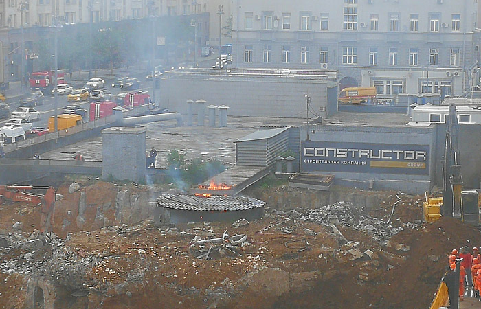 Пожар у метро "Маяковская" потушен