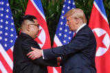 Официальные переговоры лидеров КНДР и США в расширенном составе завершились