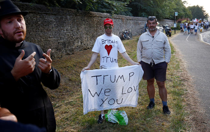 Трамп намерен поддерживать связи с Путиным, несмотря на инциденты в Солсбери