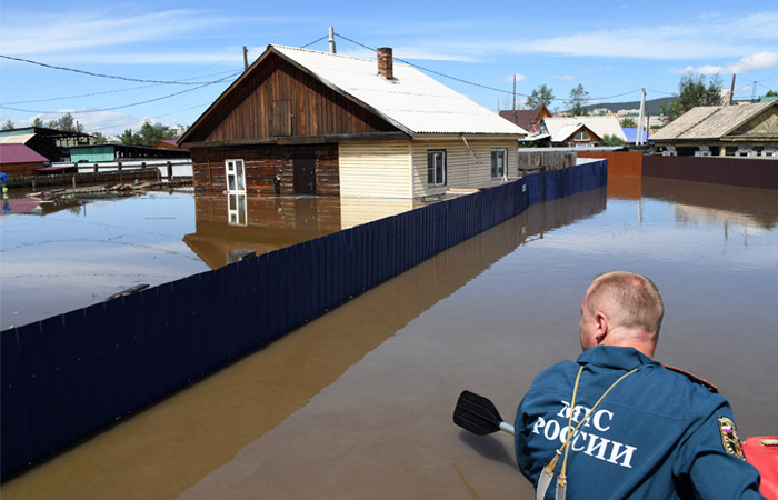 Медведев поручил срочно направить средства пострадавшим от наводнения в Забайкалье
