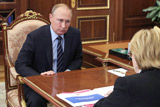 Путин одобрил представленную Скворцовой программу борьбы с онкологией
