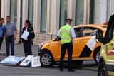 Наехавший на пешеходов в центре Москвы таксист уснул за рулем